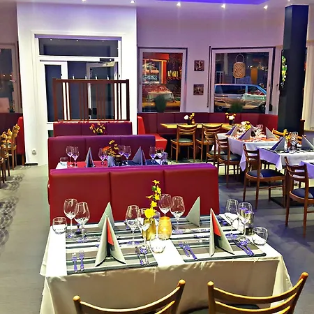 Royal Santana 3*